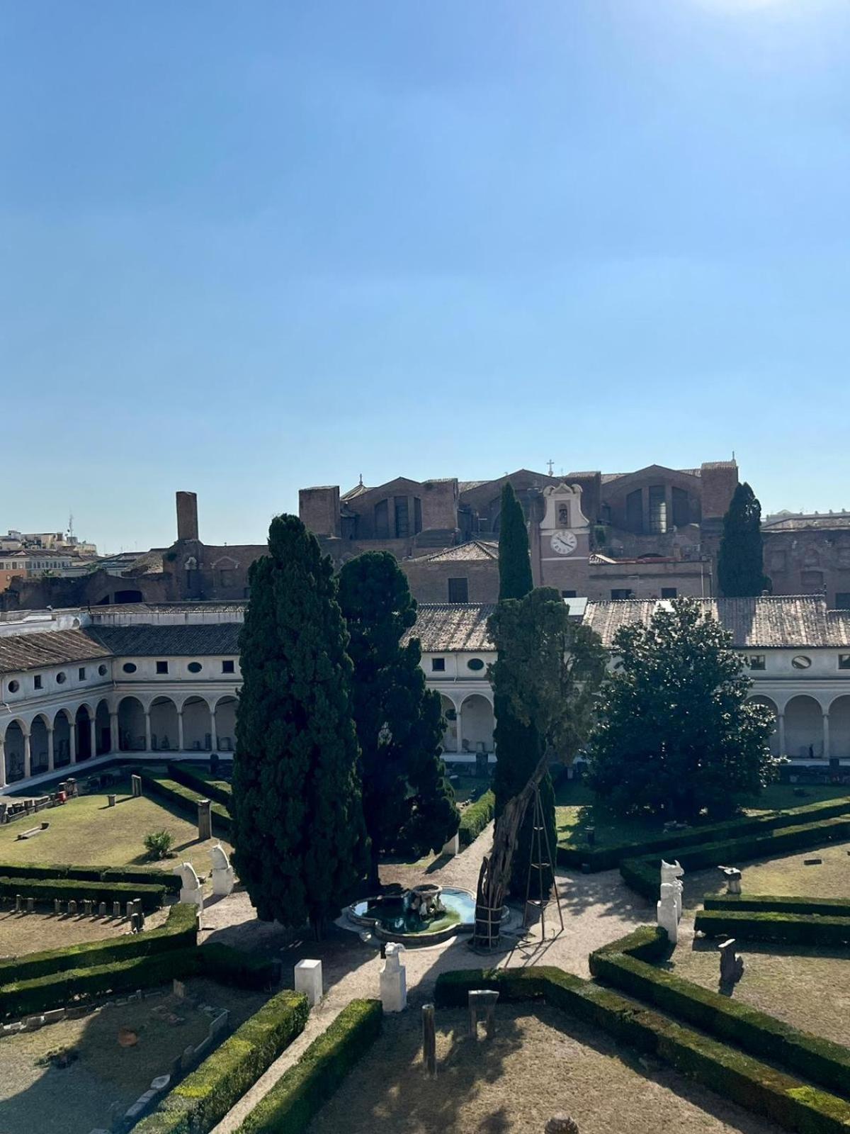 Camera X2 Con Magnifica Vista Sul Chiostro Di Michelangelo E Le Terme Di Diocleziano โรม ภายนอก รูปภาพ