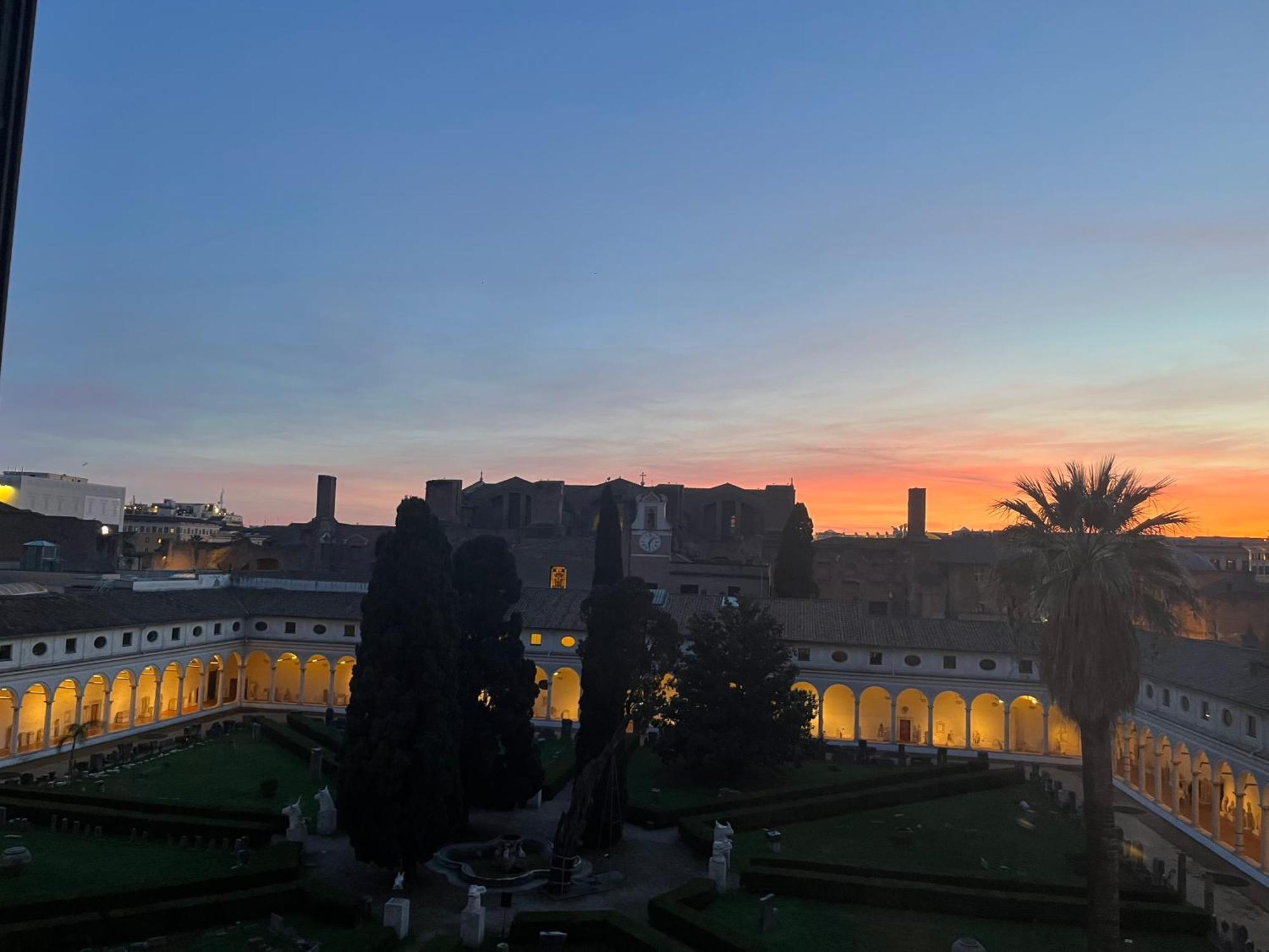 Camera X2 Con Magnifica Vista Sul Chiostro Di Michelangelo E Le Terme Di Diocleziano โรม ภายนอก รูปภาพ